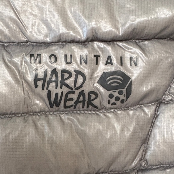 Mountain Hardwear Women's Gray Puffer Vest - Picture 2 of 11